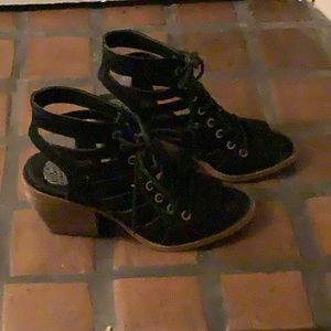 Vince Camuto Black Sandal